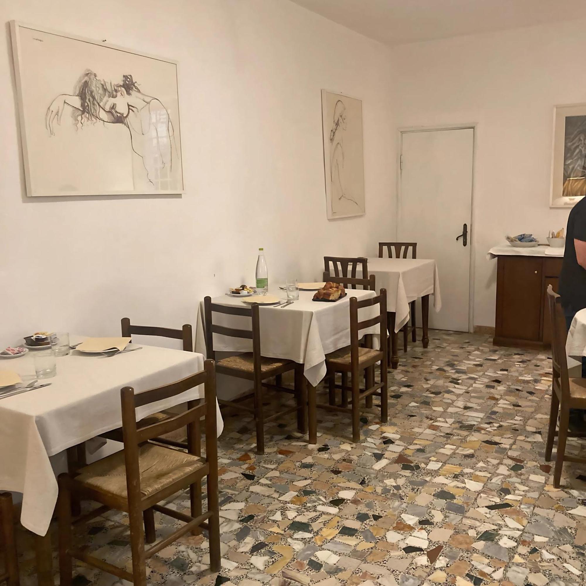 Locanda Il Pino Сан-Джиміньяно Екстер'єр фото