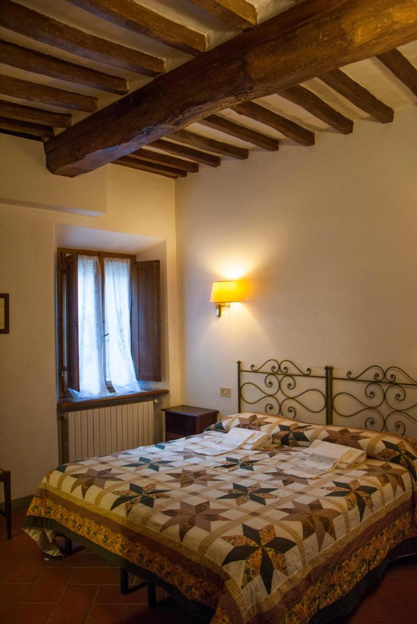 Locanda Il Pino Сан-Джиміньяно Екстер'єр фото